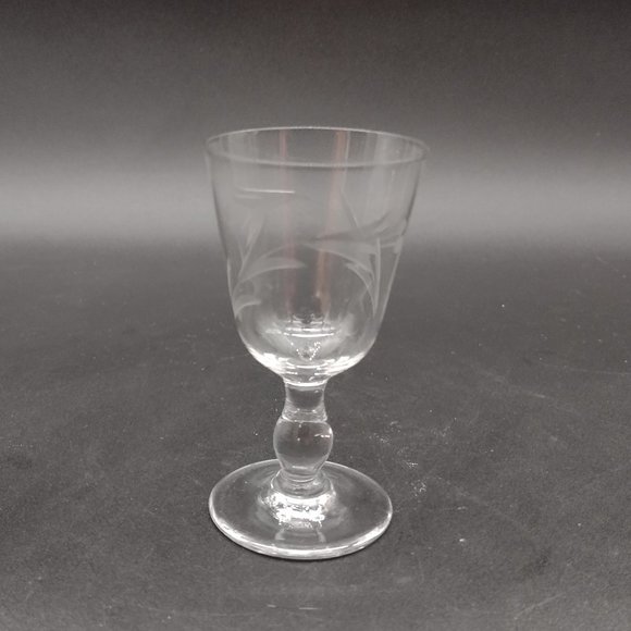 6 Etched Crystal Liqueur Glasses - Picture 6 of 11